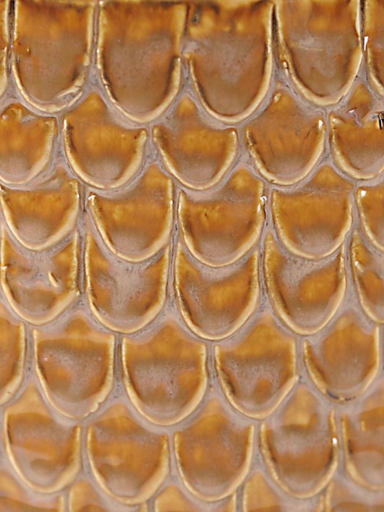 976